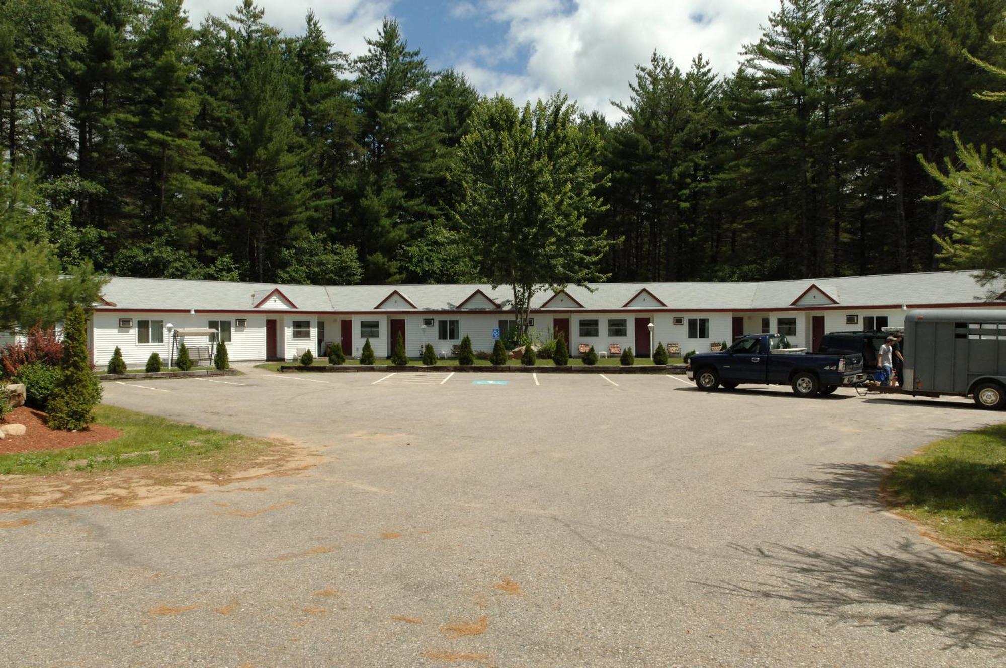 Saco River Motor Lodge & Suites Conway Exterior photo