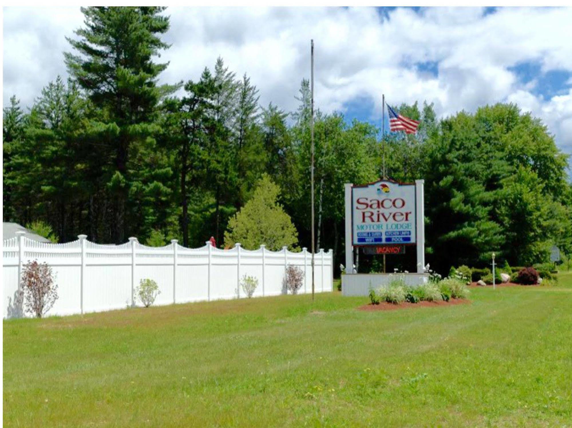 Saco River Motor Lodge & Suites Conway Exterior photo